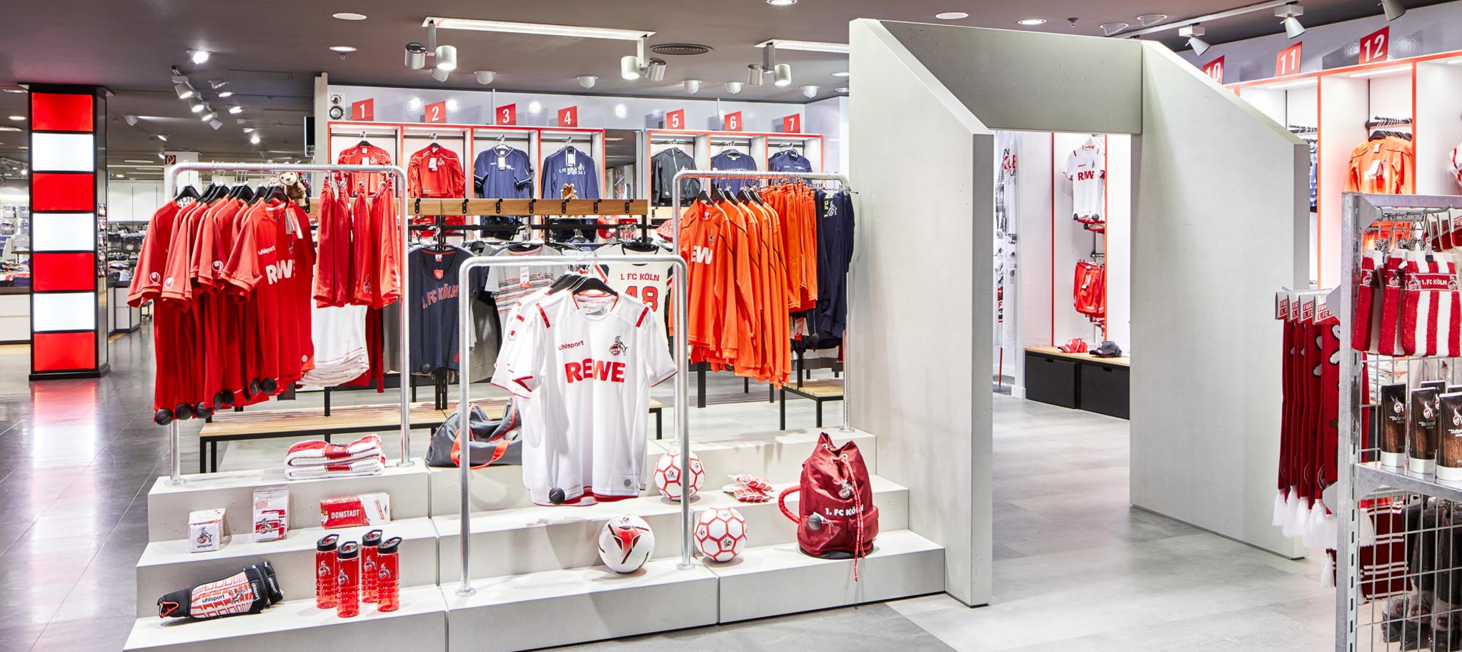 referenzobjekt-fanshop-1-fc-k-ln-wineo